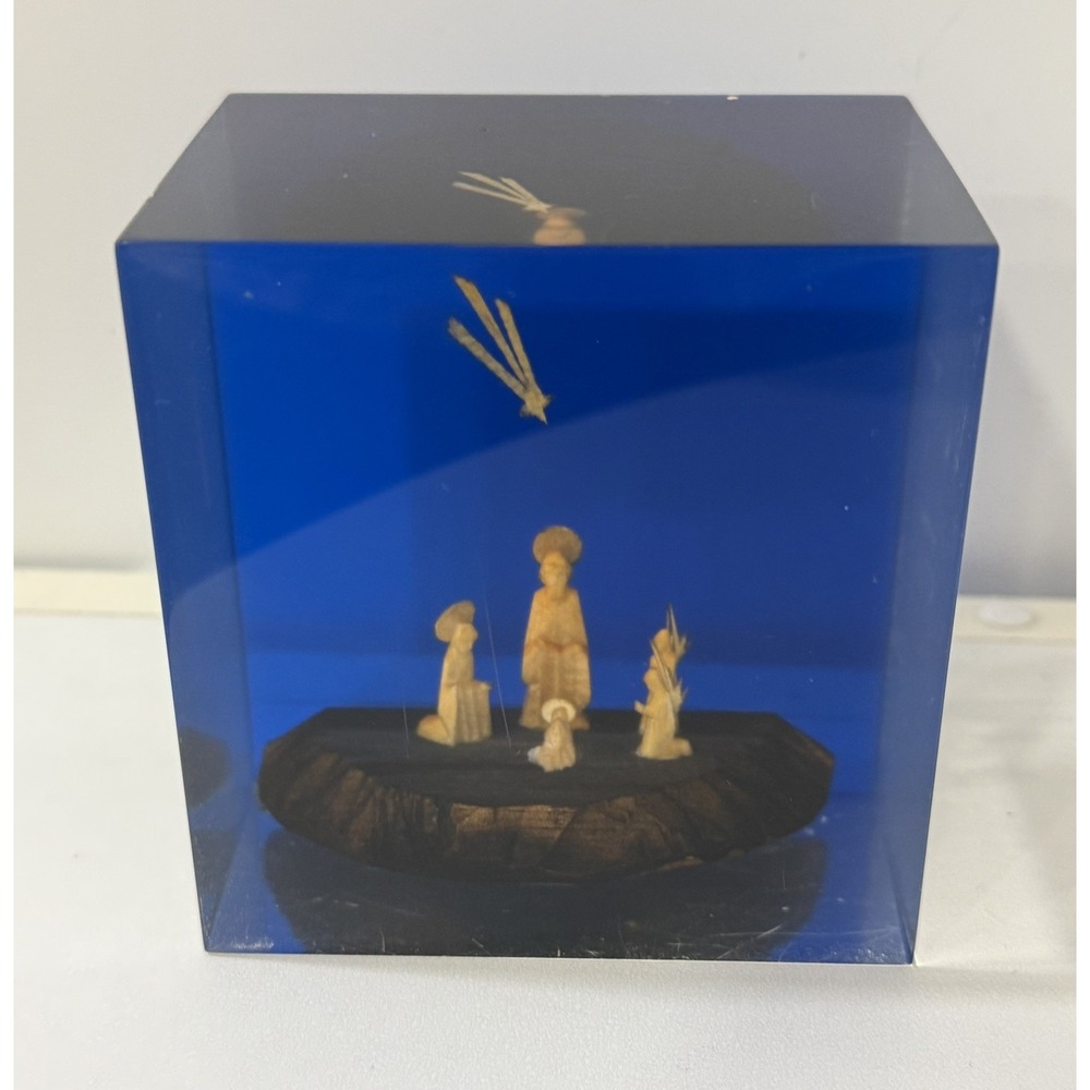 Vintage Christmas Jesus Nativity Church Paperweight Decoration 3"